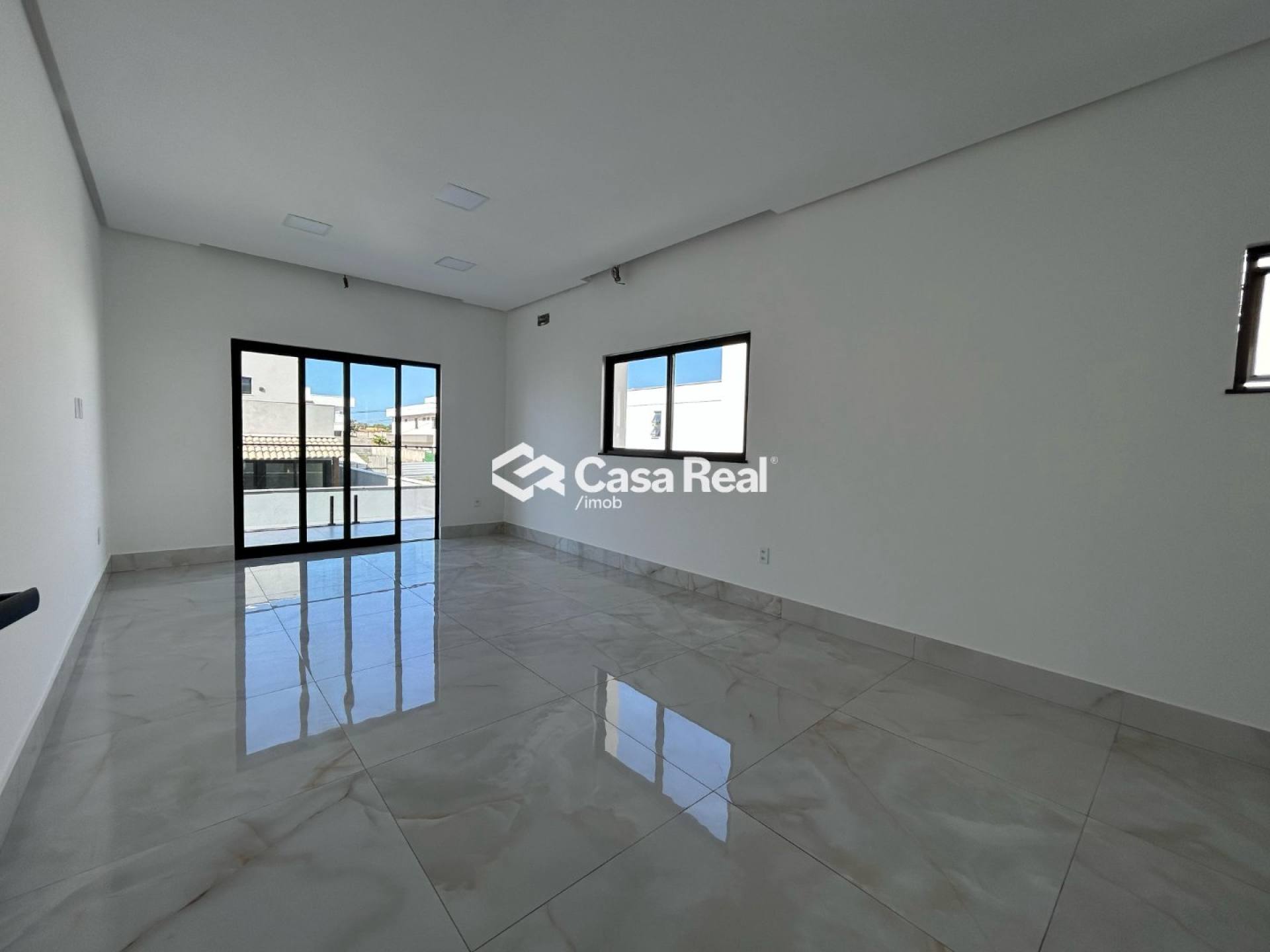 Linda Casa no Condomínio Damha — foto 4 de 13