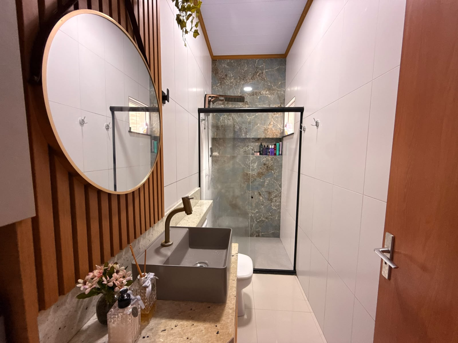 Casa reformada no Jardim Turu, pronta para morar! — foto 3 de 12