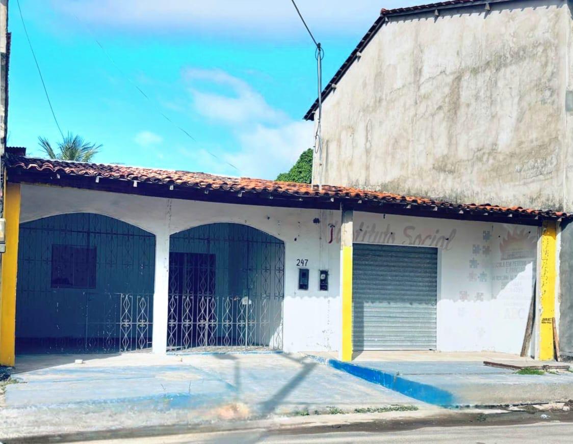 Casa à venda na Avenida Airton Senna – Luizão