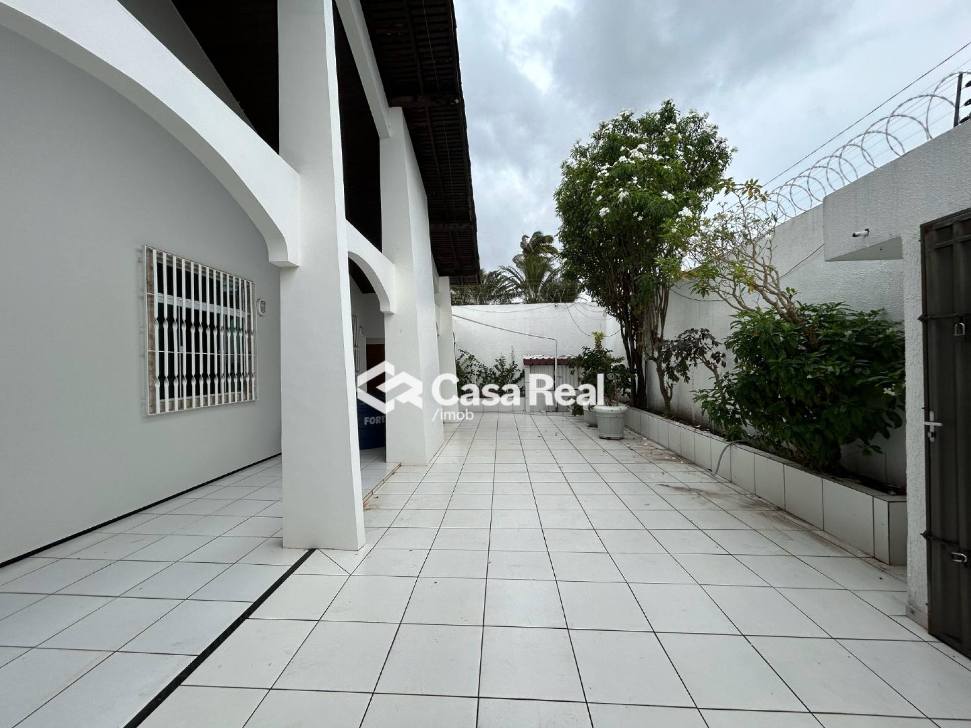 Mansão de Luxo com 1000m2 de Sofisticação e Exclusividade — foto 3 de 27